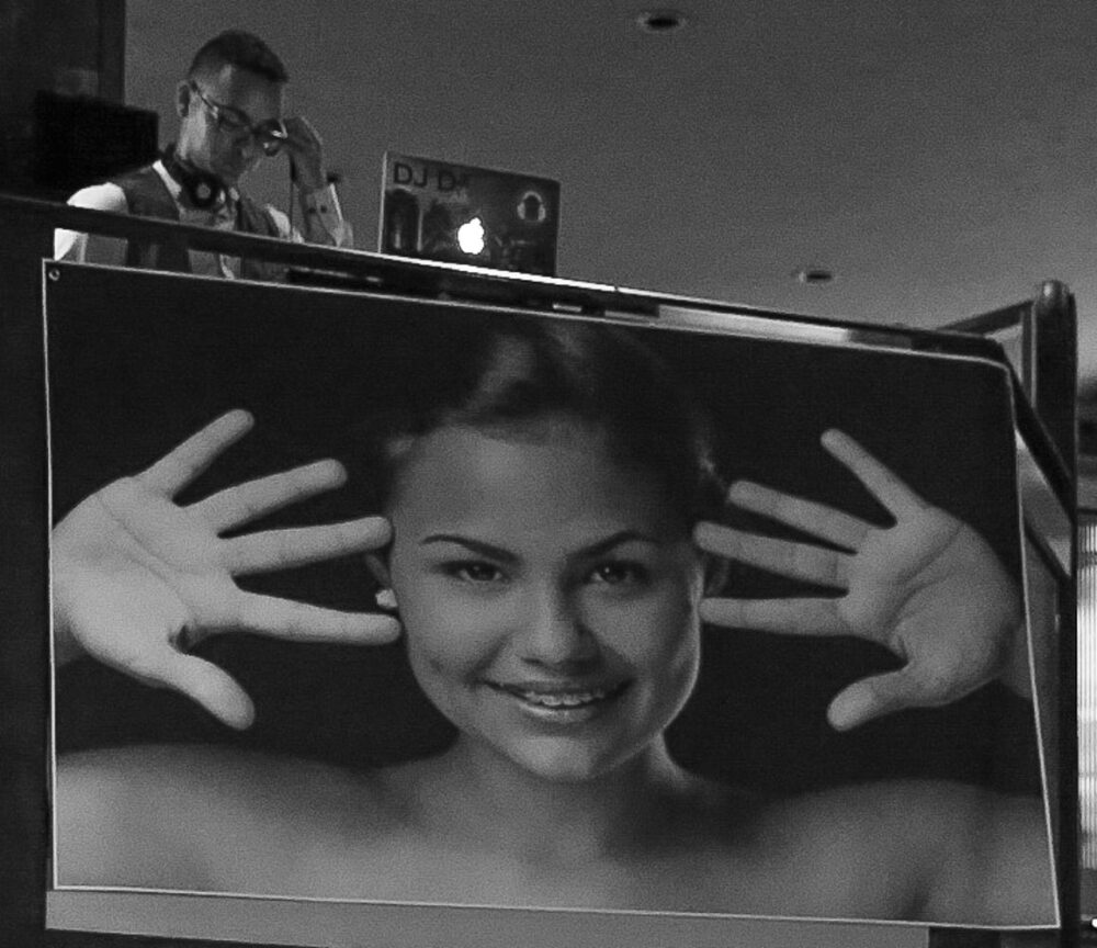 2014-08-06-Carolina-Qunicenara-at-NOVA-535-St-Pete