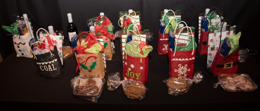 2014-12-11-NOVA-NOEL-7-at-NOVA-535-Downtown-StPete-7