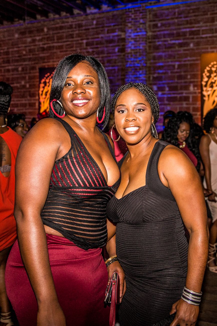 2016-10-07-first-friday-at-nova-535-23